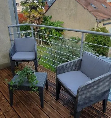 T2 Avec Grande Terrasse Quartier Jardin Massey